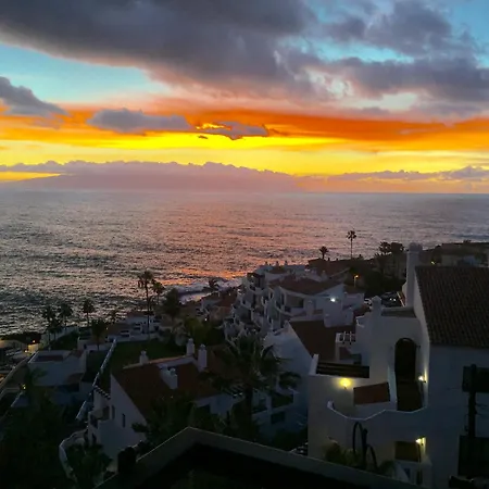 Oceanfront With Gigantes And La Gomera Views Daire Puerto de Santiago (Tenerife)