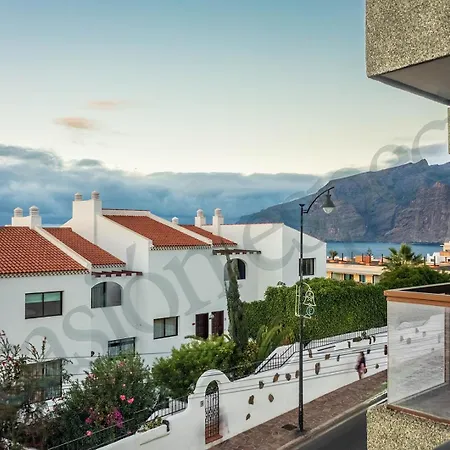 Daire Oceanfront With Gigantes And La Gomera Views *